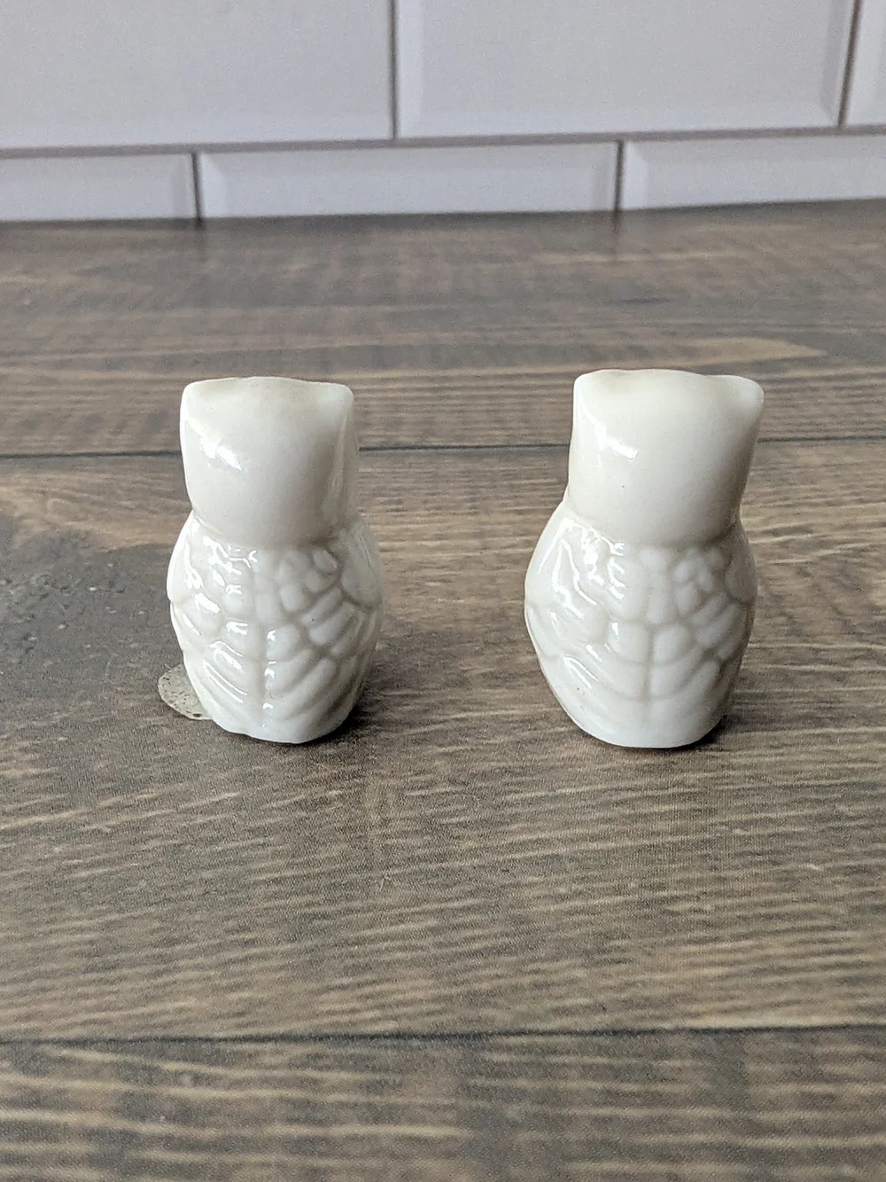 Bug House Miniature White Owl Figurines Vintage (Set of 2)